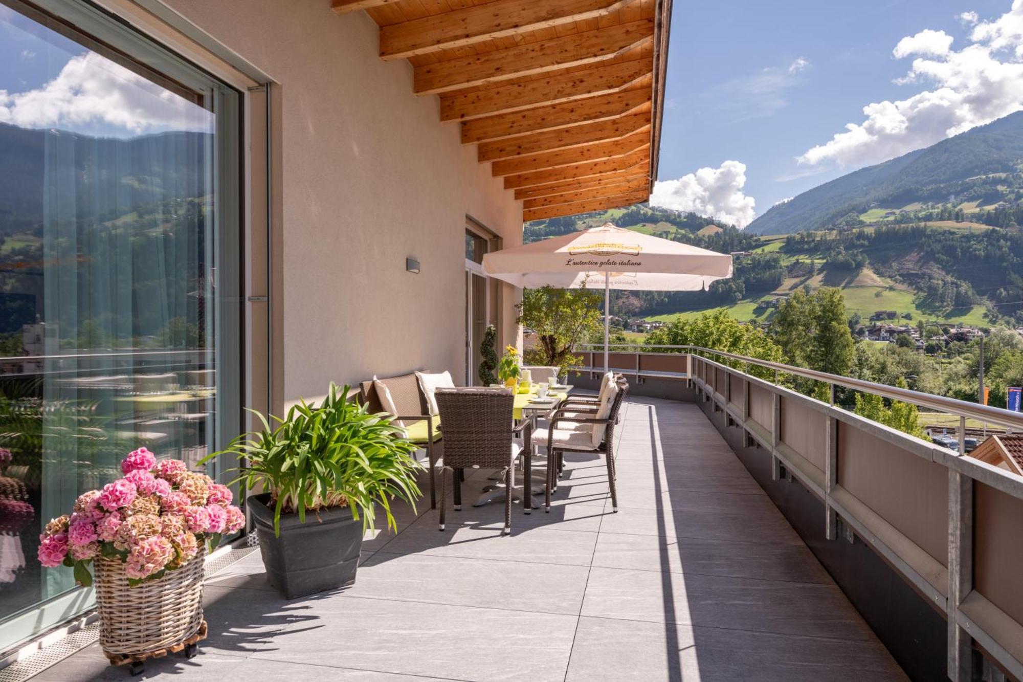 Aparthotel Alptirol Kaltenbach Exterior photo