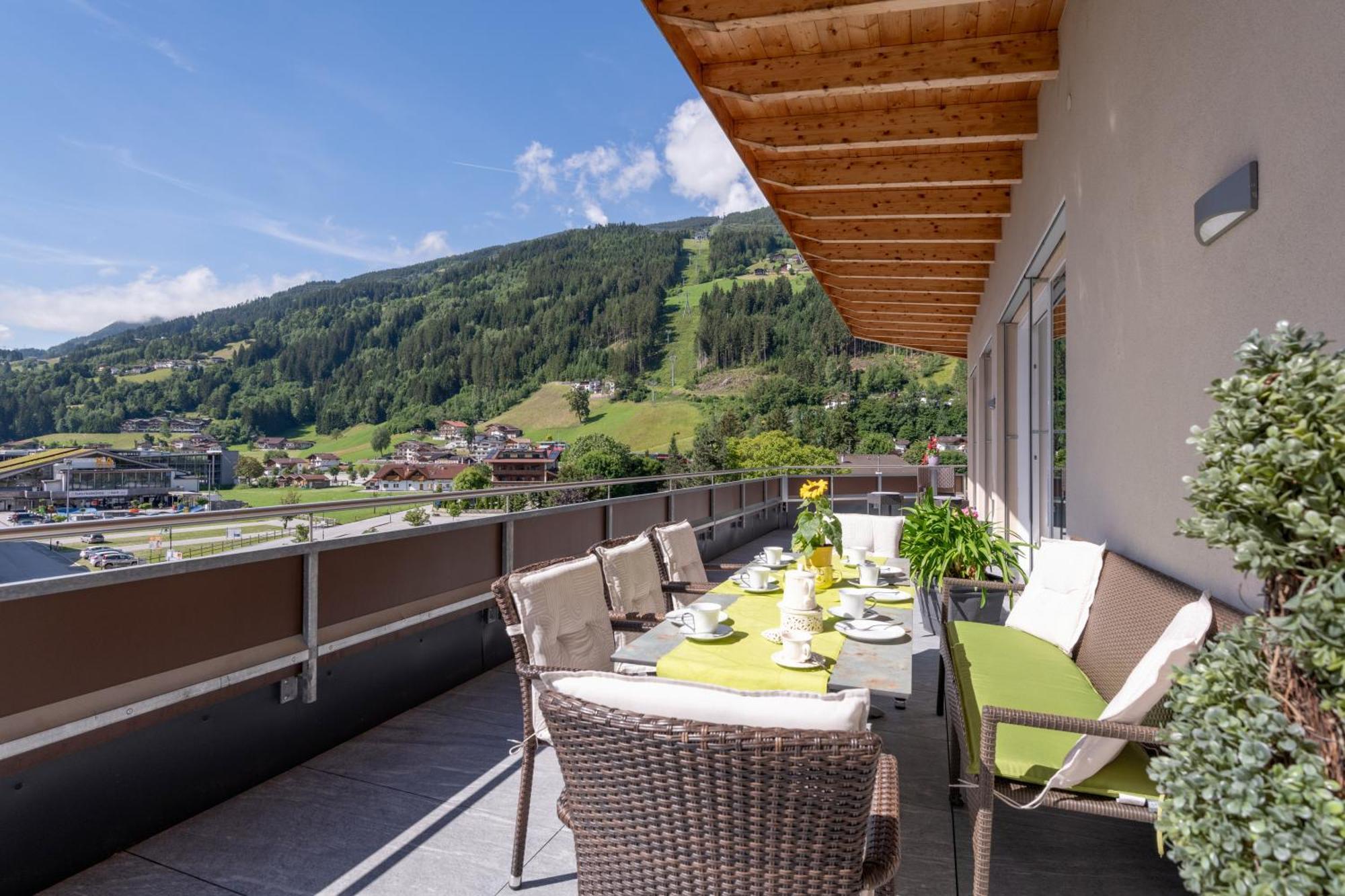 Aparthotel Alptirol Kaltenbach Exterior photo