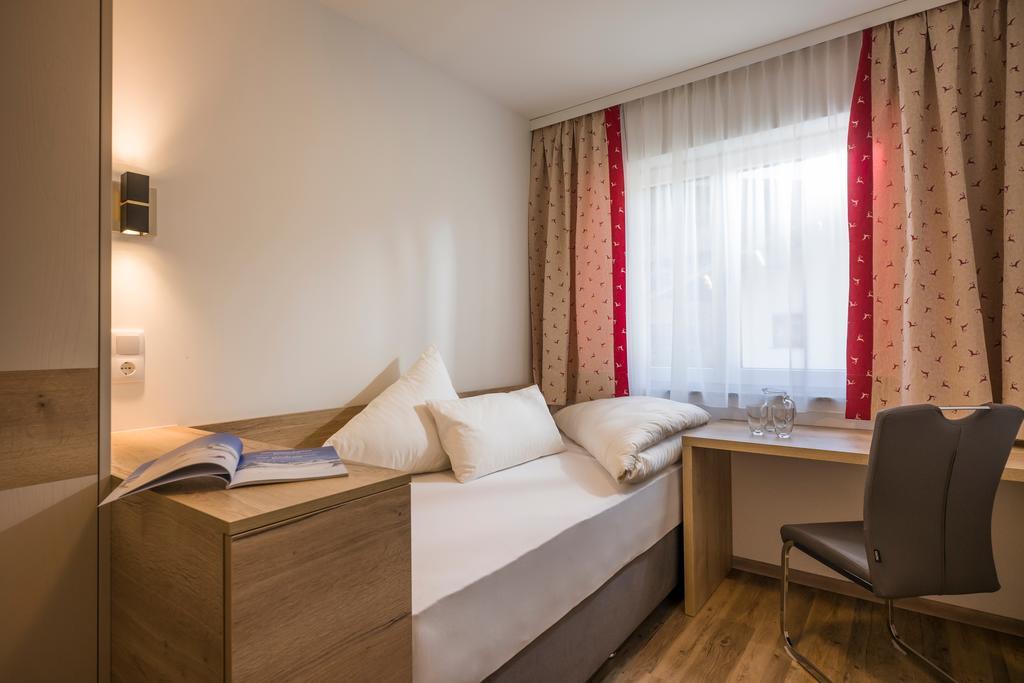 Aparthotel Alptirol Kaltenbach Exterior photo