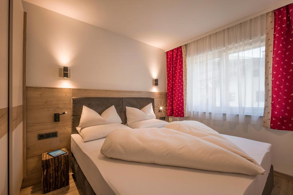 Aparthotel Alptirol Kaltenbach Exterior photo